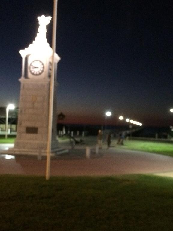 Adelaide - Semaphore Beach Front Exterior foto