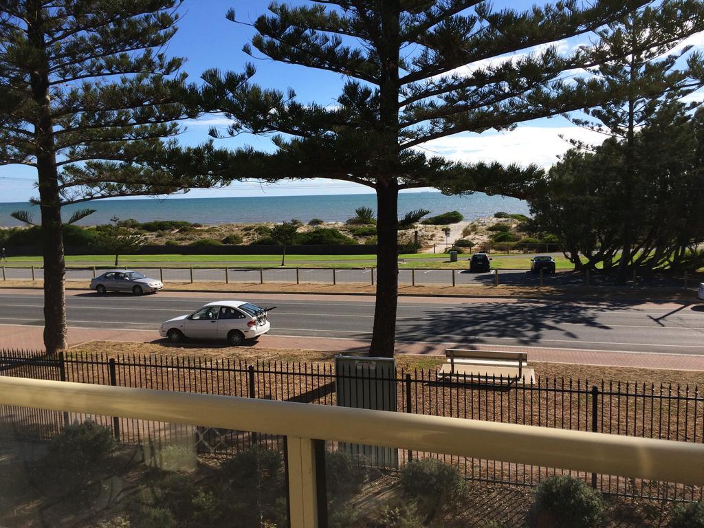 Adelaide - Semaphore Beach Front Exterior foto