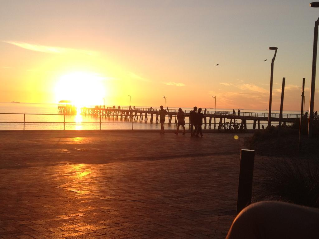 Adelaide - Semaphore Beach Front Exterior foto
